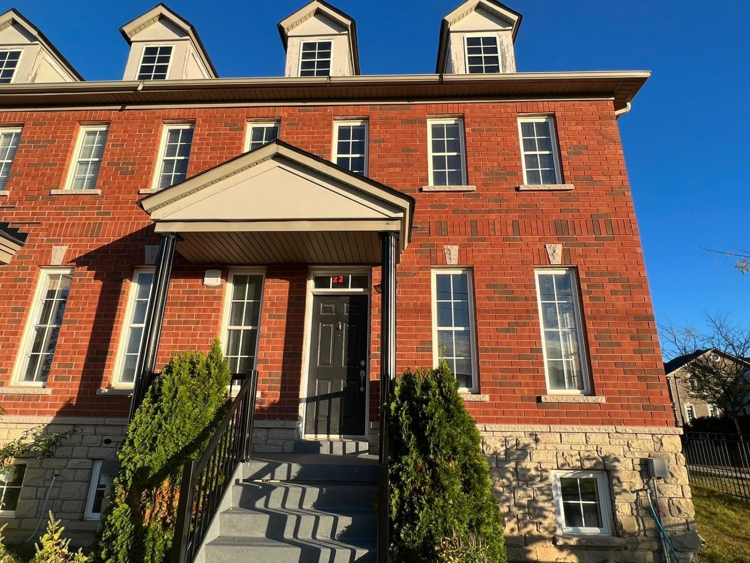 Advantages and Disadvantages of Vinyl, Fibrex, and Aluminum - EcoTech Windows & Doors