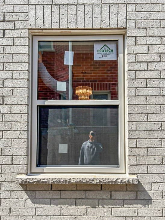 Hung windows comparison