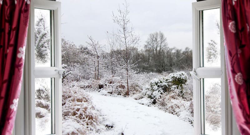 how a window get damaged during winter